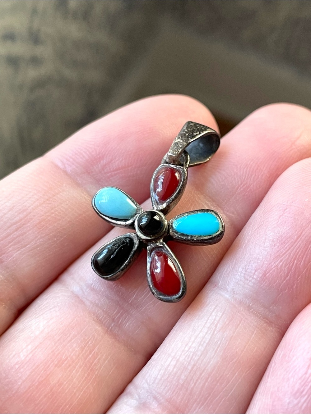 Vintage Southwestern style stamped 925 sterling silver and stone flower pendant